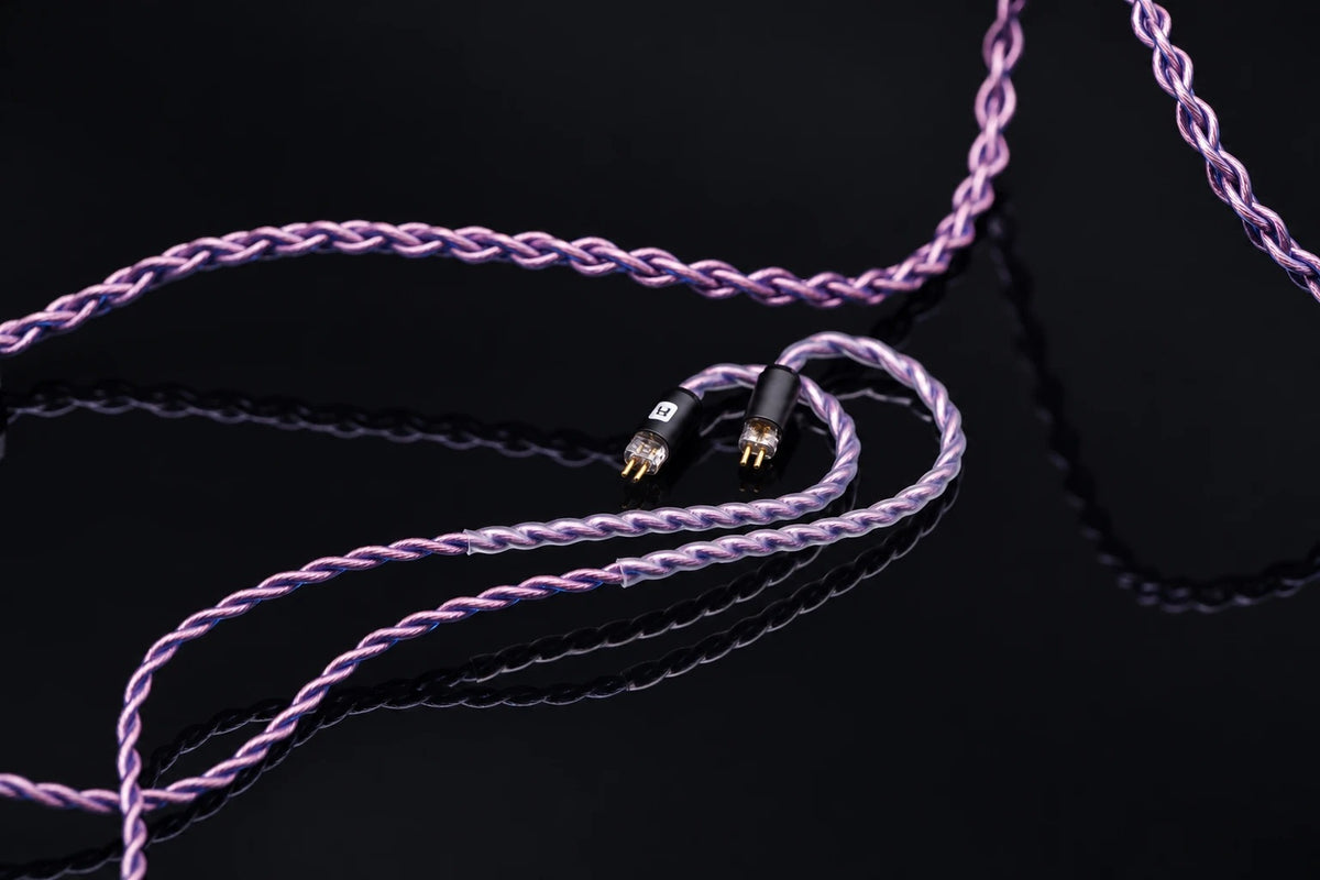 Vanda 2-pin connectors with clear ear guides