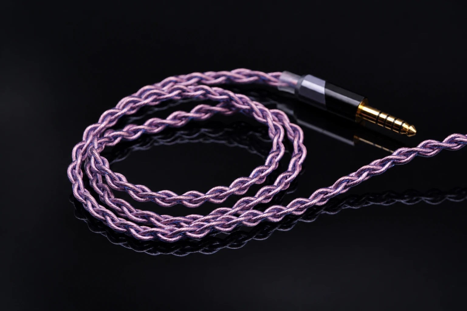 Vanda 7N OCC copper IEM cable, 4-wire, coiled with a 4.4 mm plug